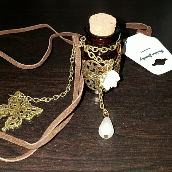 🎁FREE When Bundled Butterfly Wishing Bottle - Picture 7 of 7